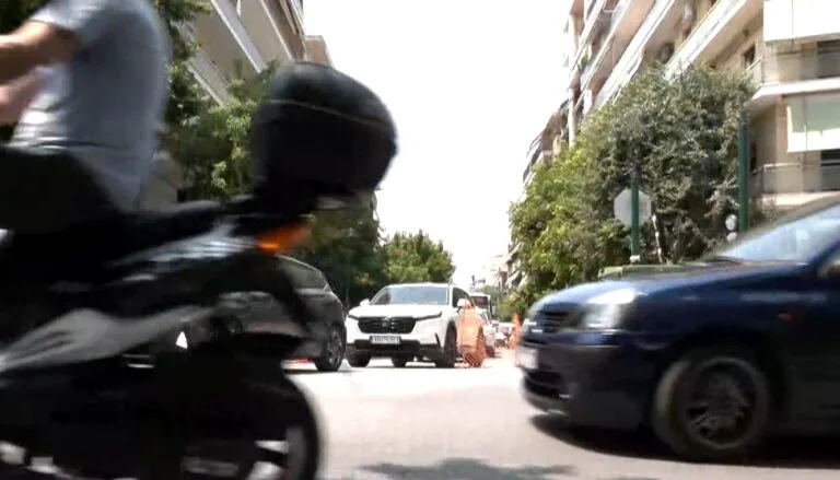 Όλο και περισσότερα τα κυκλοφοριακά προβλήματα στη Λάρισα