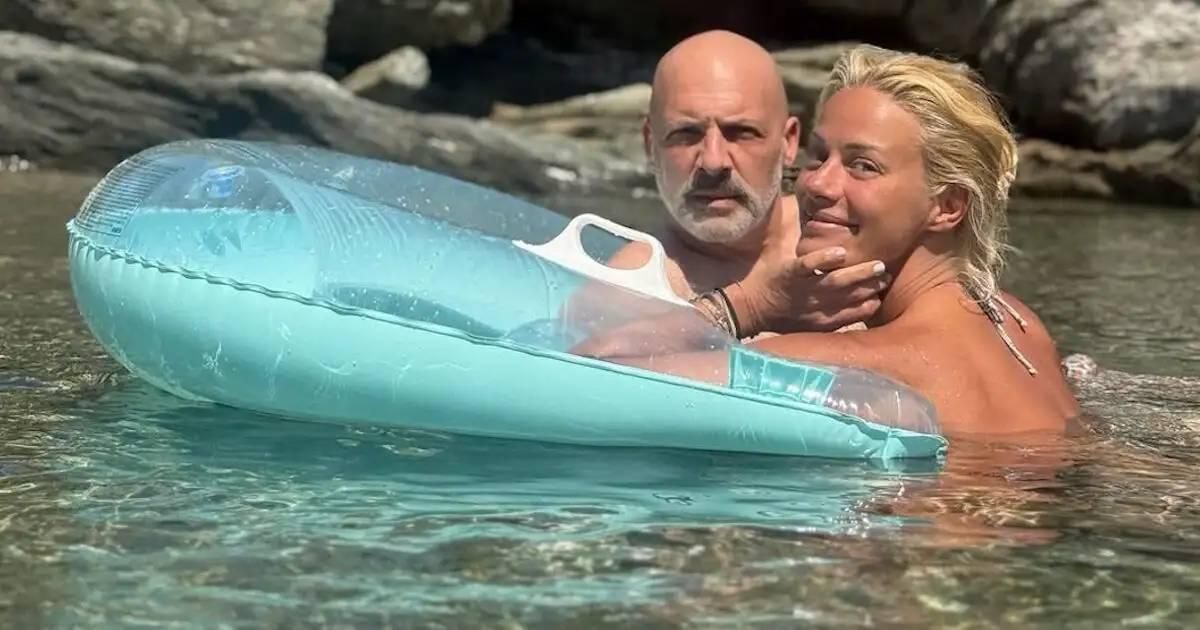 Η Ζέτα Μακρυπούλια κάνει διακοπές με τον Νίκο Μουτσινά