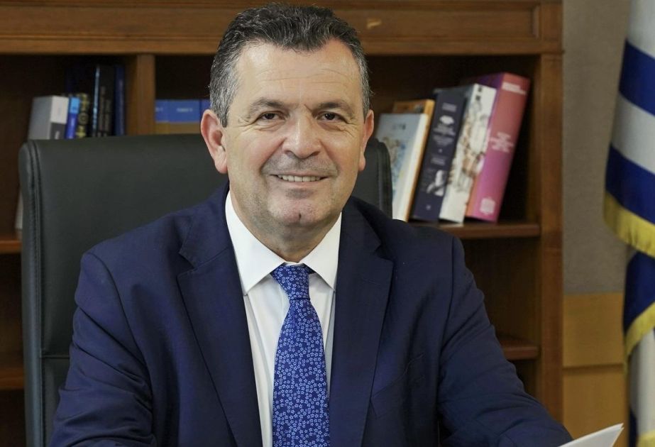 Ανοιχτή επιστολή Μπουκώρου: Όρθιος και καθαρός!
