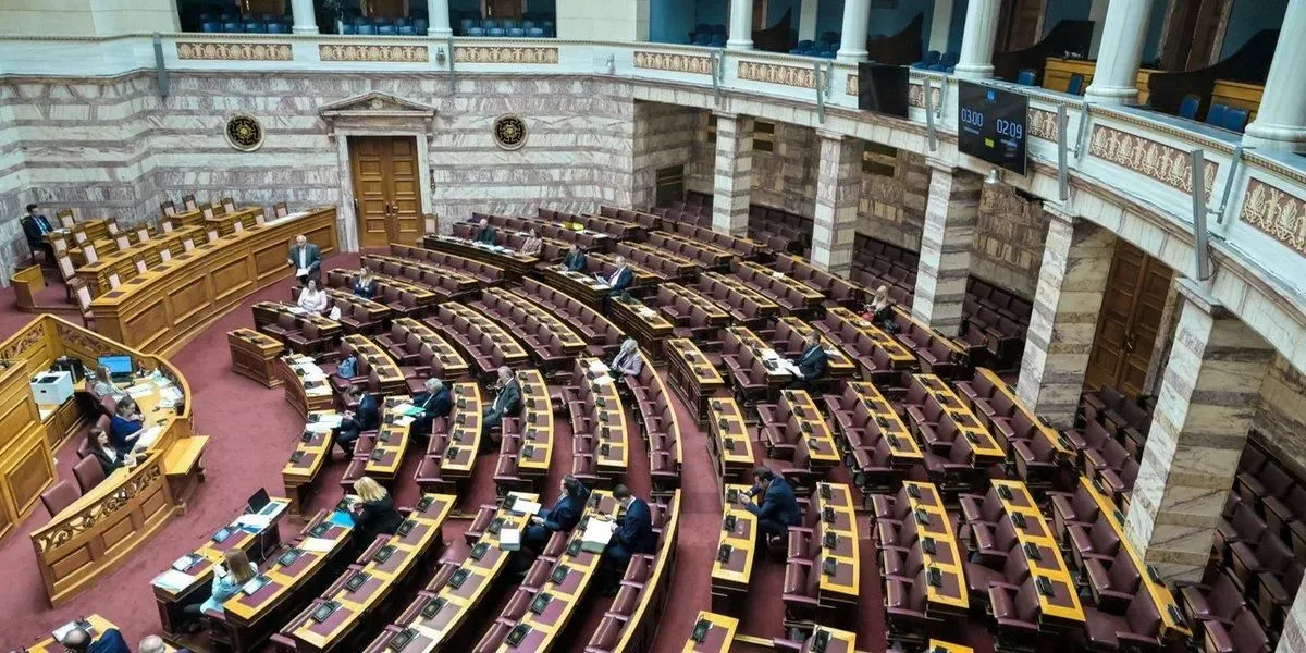 ΟΠΕΚΕΠΕ: Ναι στην άρση ασυλίας από την κυβέρνηση – Ελεύθερη ψήφος στους βουλευτές