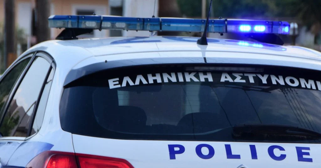 Λάρισα: 15χρονοι λήστεψαν 16χρονο και απείλησαν 17χρονο - Συνελήφθησαν και οι γονείς τους