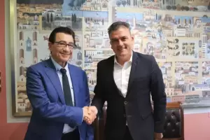 Symvasi_Sxoleio_Eidikis_Agogis-Dimos_Larissaion_1_original