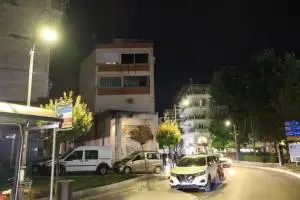 Manolaki_-_nea_fotistika_led_2_original
